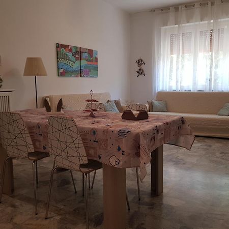 La Casa Al Mare Apartment Pescara Exterior photo